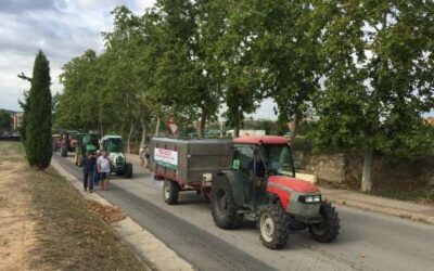 Uns 500 viticultors i 300 tractors es mobilitzen pels baixos preus del raïm