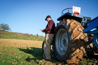 Agricultura manté els serveis mínims per garantir la producció i proveïment d’aliments